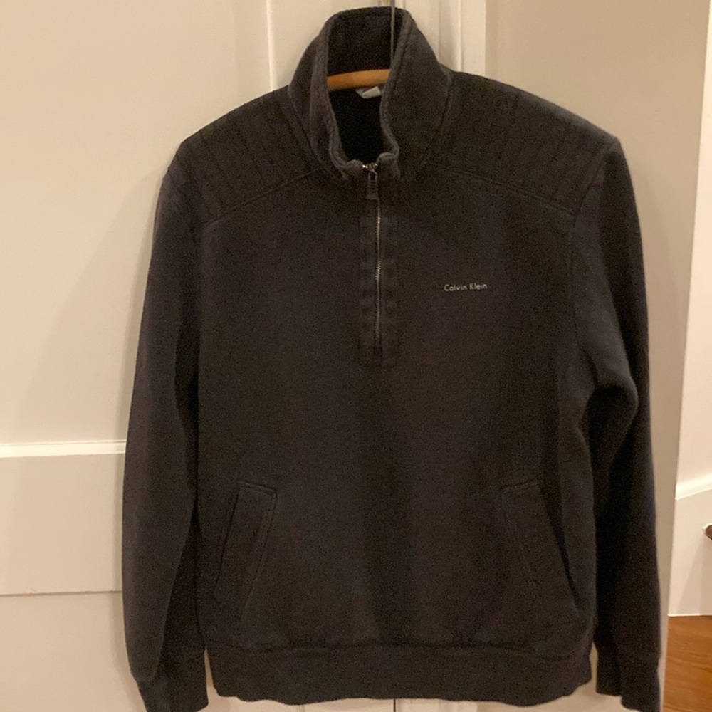 Calvin Klein women’s 3/4 zip pull over size m